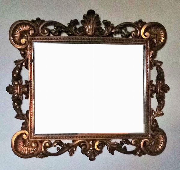 Cornice, sec. XX, in legno dorato e intagliato,&nbsp;&nbsp;&nbsp;&nbsp;&nbsp;&nbsp;&nbsp;&nbsp;&nbsp;&nbsp;&nbsp;&nbsp;&nbsp;&nbsp;&nbsp;&nbsp;&nbsp;&nbsp;&nbsp;&nbsp;&nbsp;&nbsp;&nbsp;&nbsp;&nbsp;&nbsp;&nbsp;