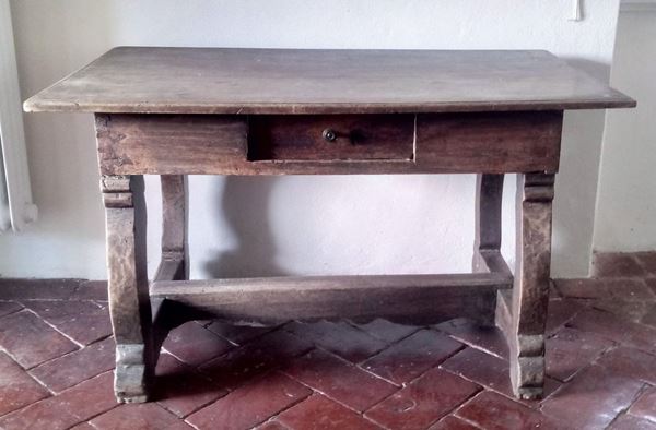 Tavolo, sec. XVIII, in gattice, un cassetto,&nbsp;&nbsp;&nbsp;&nbsp;&nbsp;&nbsp;&nbsp;&nbsp;&nbsp;&nbsp;&nbsp;&nbsp;&nbsp;&nbsp;&nbsp;&nbsp;&nbsp;&nbsp;&nbsp;&nbsp;&nbsp;&nbsp;&nbsp;&nbsp;&nbsp;&nbsp;&nbsp;&nbsp;&nbsp;&nbsp;