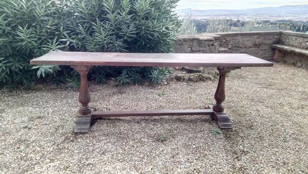 Tavolo fratina, sec. XX, in castagno,&nbsp;&nbsp;&nbsp;&nbsp;&nbsp;&nbsp;&nbsp;&nbsp;&nbsp;&nbsp;&nbsp;&nbsp;&nbsp;&nbsp;&nbsp;&nbsp;&nbsp;&nbsp;&nbsp;&nbsp;&nbsp;&nbsp;&nbsp;&nbsp;&nbsp;&nbsp;&nbsp;&nbsp;&nbsp;&nbsp;&nbsp;&nbsp;&nbsp;&nbsp;&nbsp;&nbsp;&nbsp;