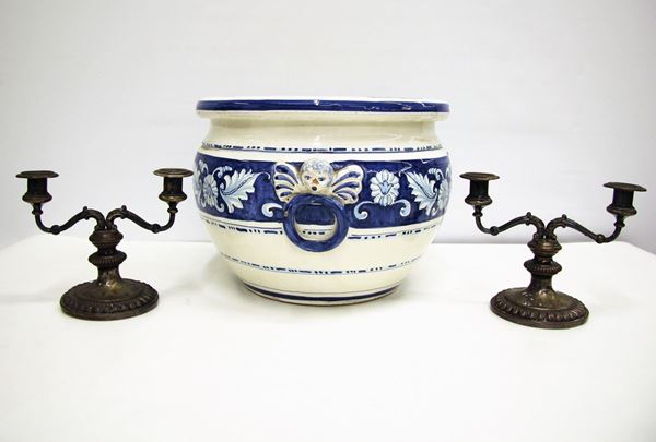 Coppia di candelieri, fine sec. XIX,&nbsp;&nbsp;&nbsp;&nbsp;&nbsp;&nbsp;&nbsp;&nbsp;&nbsp;&nbsp;&nbsp;&nbsp;&nbsp;&nbsp;&nbsp;&nbsp;&nbsp;&nbsp;&nbsp;&nbsp;&nbsp;&nbsp;&nbsp;&nbsp;&nbsp;&nbsp;&nbsp;&nbsp;&nbsp;&nbsp;&nbsp;&nbsp;&nbsp;&nbsp;&nbsp;&nbsp;&nbsp;&nbsp;
