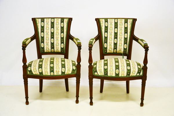 Due poltroncine, Liberty, in noce,&nbsp;&nbsp;&nbsp;&nbsp;&nbsp;&nbsp;&nbsp;&nbsp;&nbsp;&nbsp;&nbsp;&nbsp;&nbsp;&nbsp;&nbsp;&nbsp;&nbsp;&nbsp;&nbsp;&nbsp;&nbsp;&nbsp;&nbsp;&nbsp;&nbsp;&nbsp;&nbsp;&nbsp;&nbsp;&nbsp;&nbsp;&nbsp;&nbsp;&nbsp;&nbsp;&nbsp;&nbsp;&nbsp;&nbsp;&nbsp;