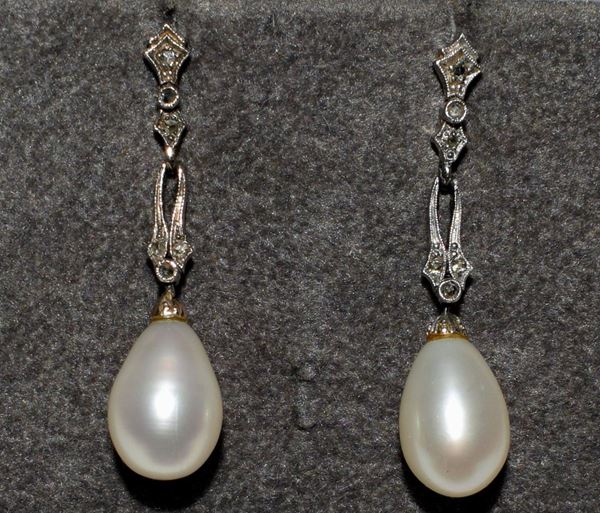 PAIO DI ORECCHINI, IN ARGENTO , DIAMANTI E&nbsp;&nbsp;&nbsp;&nbsp;&nbsp;&nbsp;&nbsp;&nbsp;&nbsp;&nbsp;&nbsp;&nbsp;&nbsp;&nbsp;&nbsp;&nbsp;&nbsp;&nbsp;&nbsp;&nbsp;&nbsp;&nbsp;&nbsp;&nbsp;&nbsp;&nbsp;&nbsp;&nbsp;&nbsp;  - Asta GIOIELLI, ARREDI D'ANTIQUARIATO, DIPINTI E SCULTURE - Poggio Bracciolini Casa d'Aste