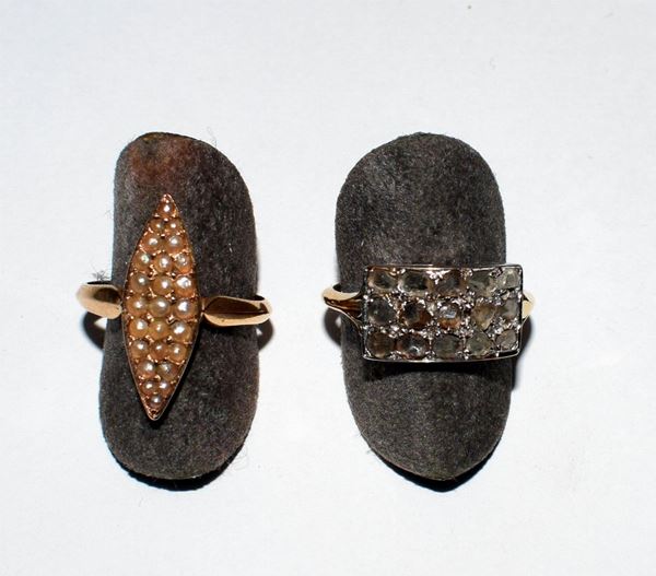 ANELLO IN ORO GILALO E DIAMANTI
