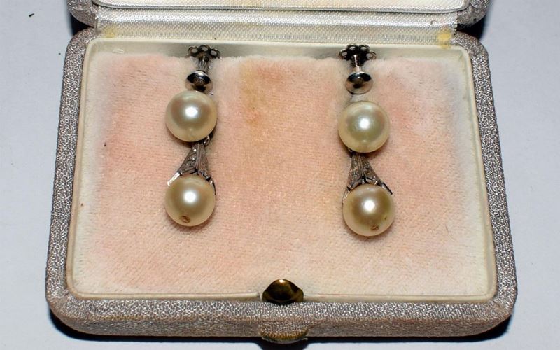 Paio di Orecchini in Oro Bianco, Diamanti