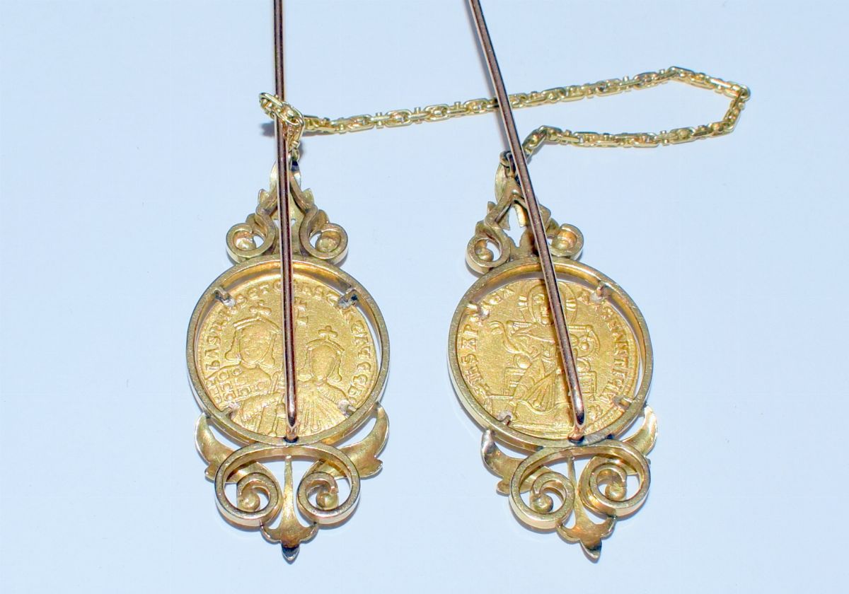 Due Spilli in Oro Giallo