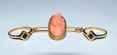 Spilla in Oro Giallo e Cammeo