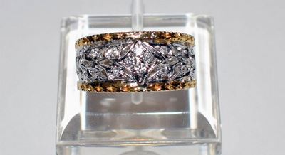 Anello in Oro Giallo, Oro Bianco e Diamanti