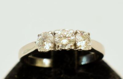 Anello Trilogy, in Oro Bianco e Diamanti