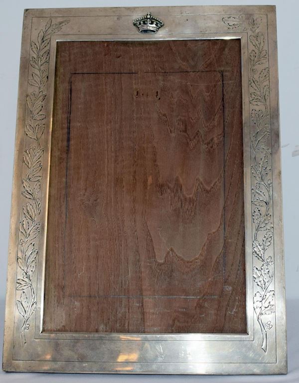 CORNICE PORTA FOTO, SEC XX                                                  - Asta GIOIELLI, ARREDI D'ANTIQUARIATO, DIPINTI E SCULTURE - Poggio Bracciolini Casa d'Aste