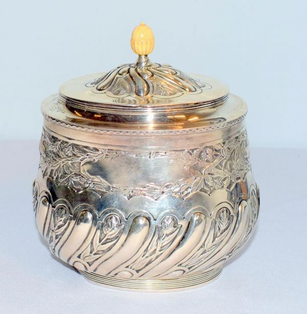SCATOLA DA THE' ,LONDRA 1884                                                - Asta GIOIELLI, ARREDI D'ANTIQUARIATO, DIPINTI E SCULTURE - Poggio Bracciolini Casa d'Aste