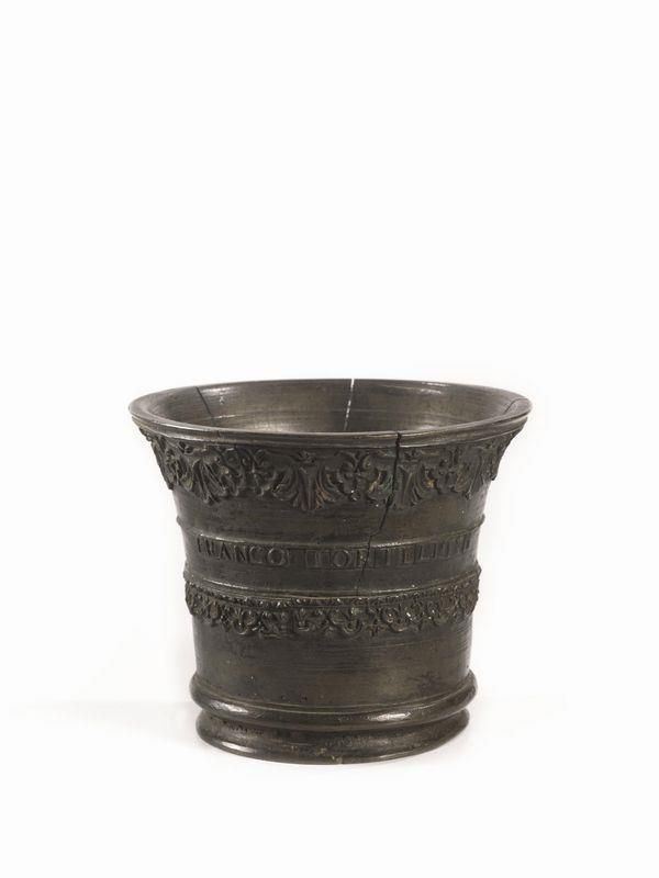 MORTAIO, ITALIA CENTRALE, INIZI SECOLO XVII  - Asta GIOIELLI, ARREDI D'ANTIQUARIATO, DIPINTI E SCULTURE - Poggio Bracciolini Casa d'Aste