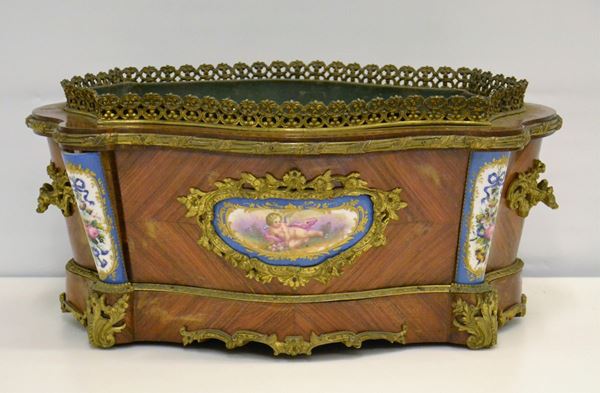 Portafiori, Francia, sec, XIX,  - Asta GIOIELLI, ARREDI D'ANTIQUARIATO, DIPINTI E SCULTURE - Poggio Bracciolini Casa d'Aste