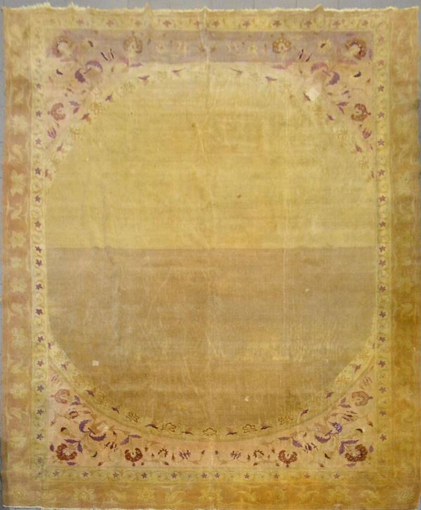 Tappeto, India, sec. XX  - Asta GIOIELLI, ARREDI D'ANTIQUARIATO, DIPINTI E SCULTURE - Poggio Bracciolini Casa d'Aste