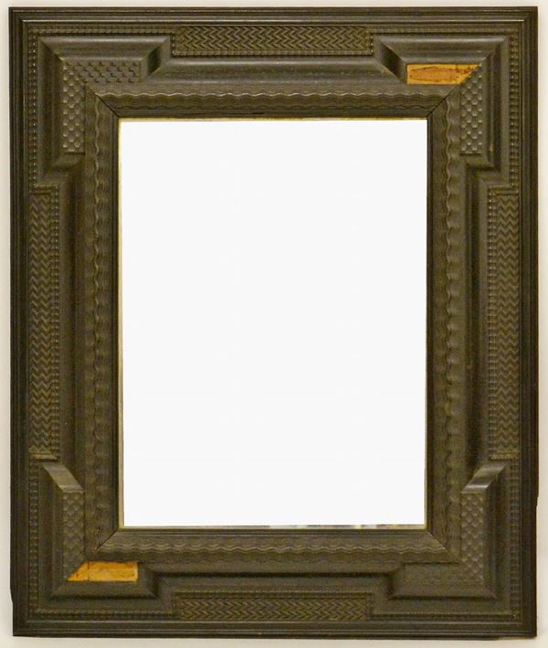 Cornice guilloche, sec. XX, in legno  - Asta GIOIELLI, ARREDI D'ANTIQUARIATO, DIPINTI E SCULTURE - Poggio Bracciolini Casa d'Aste