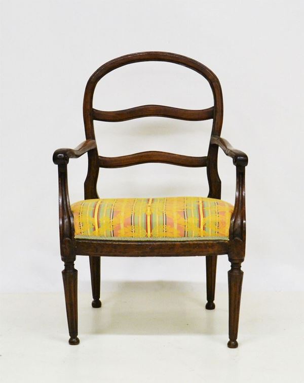 Poltroncina, sec. XVIII, in noce,