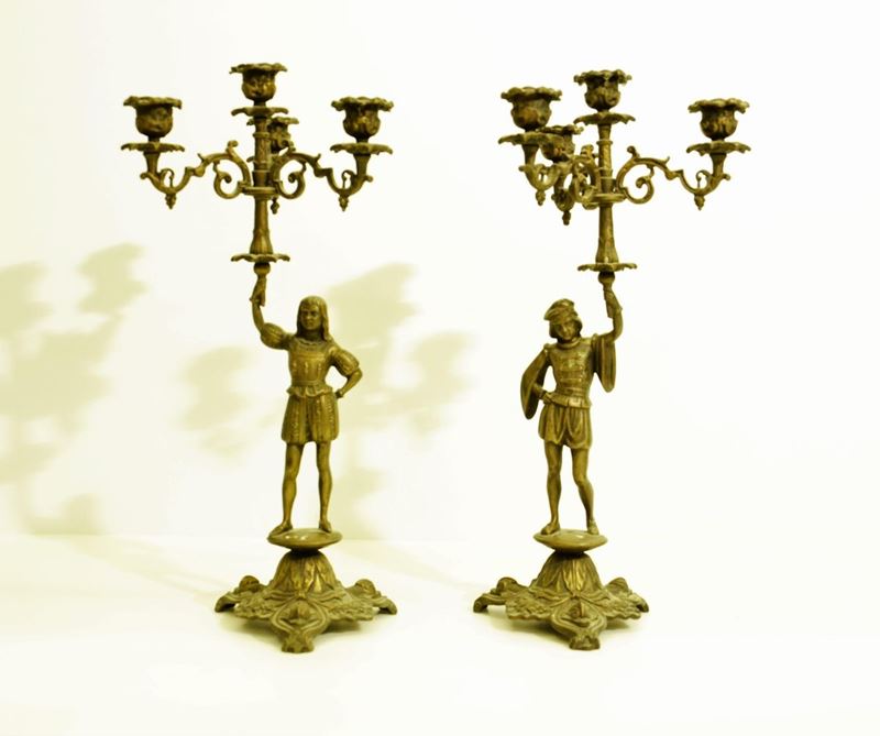 Coppia di Candelabri a Due Fiamme, Sec. XX, in Ottone,