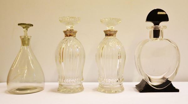Quattro bottiglie, sec. XX, in vetro,  - Asta GIOIELLI, ARREDI D'ANTIQUARIATO, DIPINTI E SCULTURE - Poggio Bracciolini Casa d'Aste