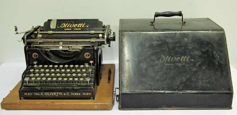 Macchina da Scrivere, Anni 20,