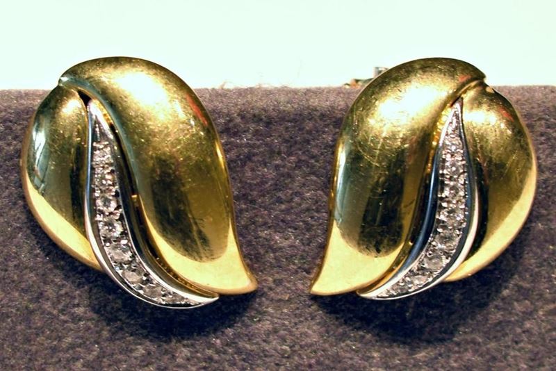 Paio di Orecchini in Oro Giallo, Oro Bianco