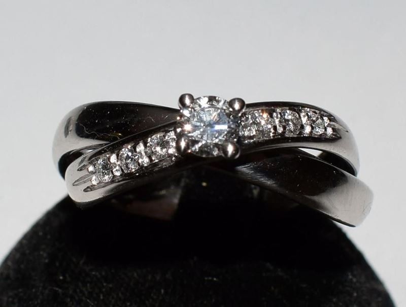 Anello in Oro Bianco con Diamanti Recarlo