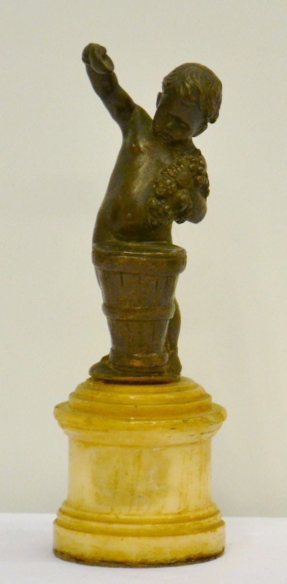 Piccola scultura, sec. XIX, in bronzo,&nbsp;&nbsp;&nbsp;&nbsp;&nbsp;&nbsp;&nbsp;&nbsp;&nbsp;&nbsp;&nbsp;&nbsp;&nbsp;&nbsp;&nbsp;&nbsp;&nbsp;&nbsp;&nbsp;&nbsp;&nbsp;&nbsp;&nbsp;&nbsp;&nbsp;&nbsp;&nbsp;&nbsp;&nbsp;&nbsp;&nbsp;&nbsp;&nbsp;&nbsp;&nbsp;&nbsp;