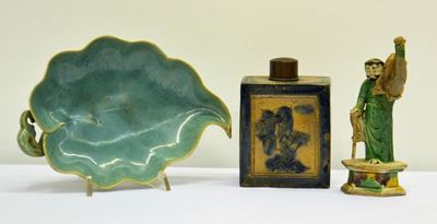 Gruppo di Tre Oggetti in Ceramica Orientale