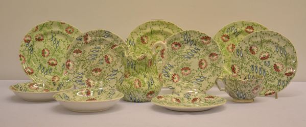 Gruppo di cinque figure in ceramica