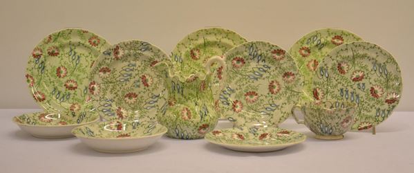 Gruppo di cinque figure in ceramica  - Asta GIOIELLI, BENI D'ANTIQUARIATO E DIPINTI DAL XVII AL XX SECOLO - Poggio Bracciolini Casa d'Aste
