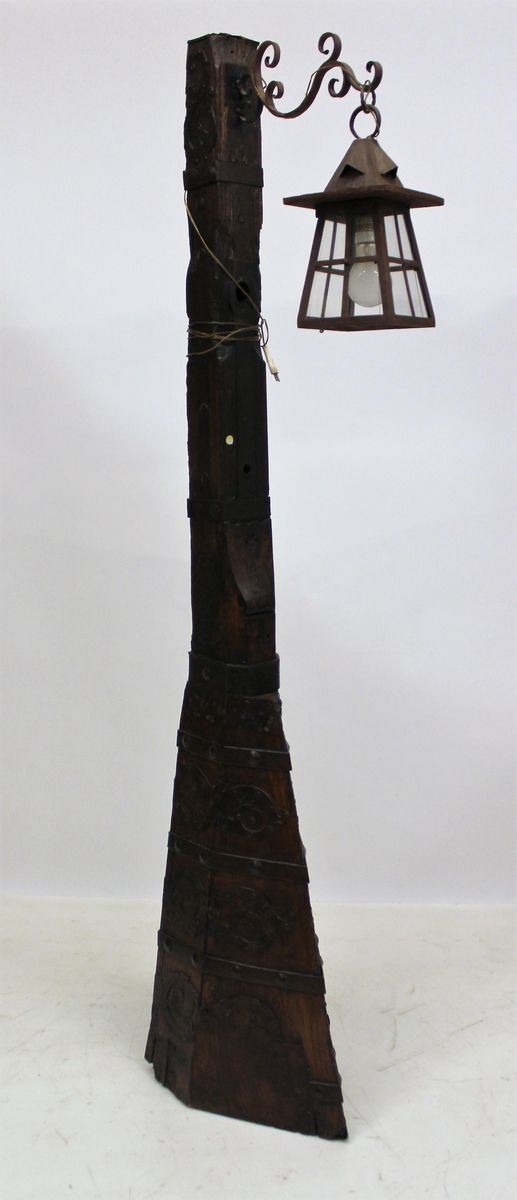 Lume da Terra, Sec. XX, in Legno e Ferro,