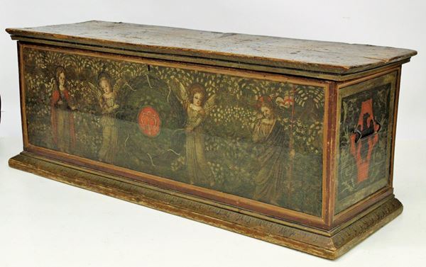 Antico cassone nuziale, in legno laccato