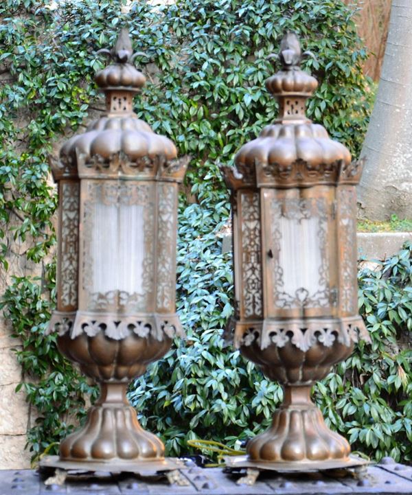 Coppia di lanterne da tavolo, sec. XX,                                    