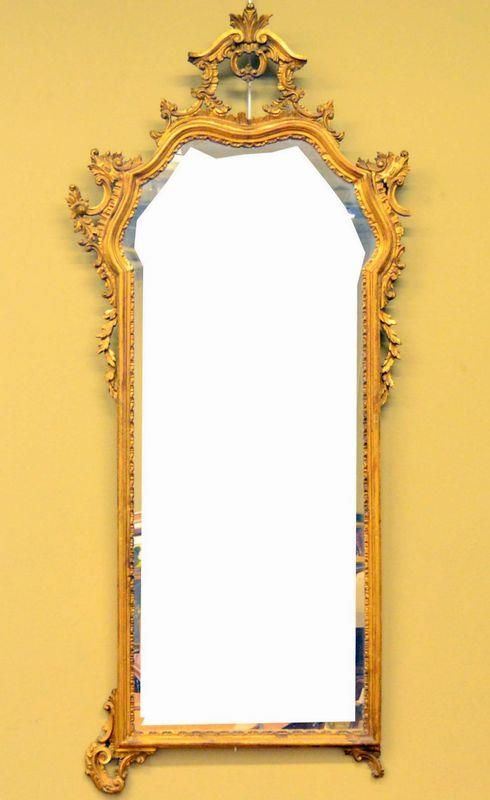 Specchiera, sec. XIX, entro cornice in legno  - Asta GIOIELLI, BENI D'ANTIQUARIATO E DIPINTI DAL XVII AL XX SECOLO - Poggio Bracciolini Casa d'Aste