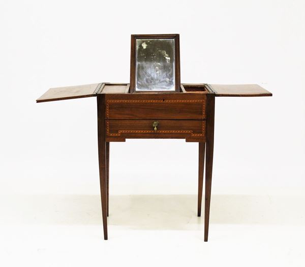 Toilette, sec. XIX, in legno filettato e intarsiato,