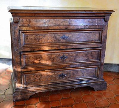 Cassettone, Sec. XX, in Noce e Radica,