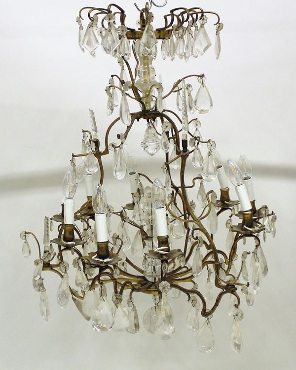 Lampadario, sec. XX, in bronzo e