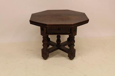 Tavolino Stile Rinascimento, in Noce,