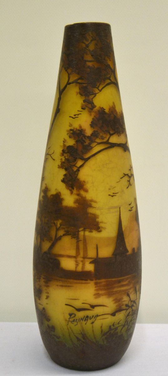 Vaso, inizi sec. XX, in vetro  - Asta GIOIELLI, BENI D'ANTIQUARIATO E DIPINTI DAL XVII AL XX SECOLO - Poggio Bracciolini Casa d'Aste