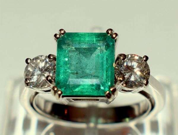 ANELLO IN ORO BIANCO CON SMERALDO E DIAMANTI&nbsp;&nbsp;&nbsp;&nbsp;&nbsp;&nbsp;&nbsp;&nbsp;&nbsp;&nbsp;&nbsp;&nbsp;&nbsp;&nbsp;&nbsp;&nbsp;&nbsp;&nbsp;&nbsp;&nbsp;&nbsp;&nbsp;&nbsp;&nbsp;&nbsp;&nbsp;&nbsp;&nbsp;&nbsp;&nbsp;