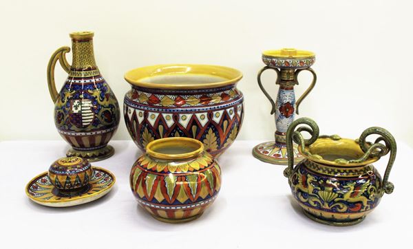 Gruppo di sei maioliche, sec. XIX/ inizi XX  - Asta GIOIELLI, ARGENTI, DIPINTI E ARREDI D'ANTIQUARIATO - Poggio Bracciolini Casa d'Aste