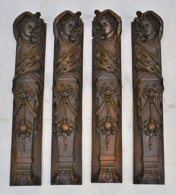 Quattro intagli, sec. XX, in abete,  - Asta GIOIELLI, ARGENTI, DIPINTI E ARREDI D'ANTIQUARIATO - Poggio Bracciolini Casa d'Aste