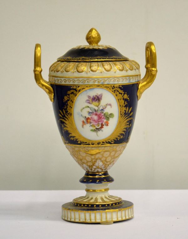  Vaso a forma di coppa, Francia, sec. XIX,