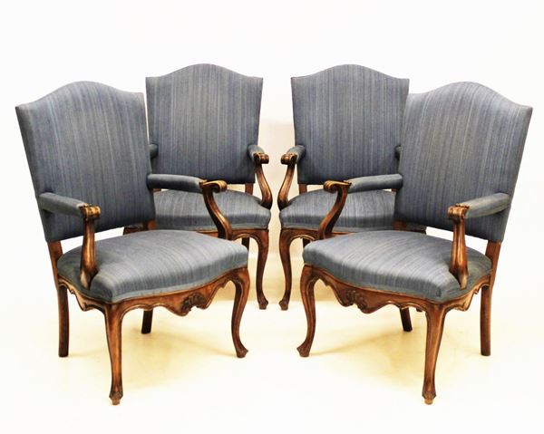 Quattro poltroncine, in stile Luigi XV,&nbsp;&nbsp;&nbsp;&nbsp;&nbsp;&nbsp;&nbsp;&nbsp;&nbsp;&nbsp;&nbsp;&nbsp;&nbsp;&nbsp;&nbsp;&nbsp;&nbsp;&nbsp;&nbsp;&nbsp;&nbsp;&nbsp;&nbsp;&nbsp;&nbsp;&nbsp;&nbsp;&nbsp;&nbsp;&nbsp;&nbsp;&nbsp;&nbsp;&nbsp;&nbsp;