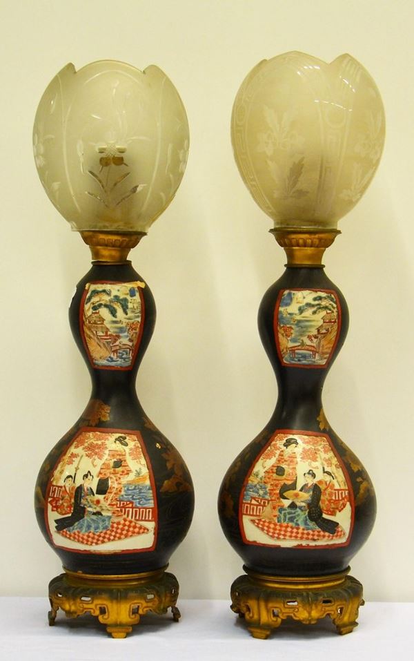 Coppia di lampade da tavolo, Giappone,&nbsp;&nbsp;&nbsp;&nbsp;&nbsp;&nbsp;&nbsp;&nbsp;&nbsp;&nbsp;&nbsp;&nbsp;&nbsp;&nbsp;&nbsp;&nbsp;&nbsp;&nbsp;&nbsp;&nbsp;&nbsp;&nbsp;&nbsp;&nbsp;&nbsp;&nbsp;&nbsp;&nbsp;&nbsp;&nbsp;&nbsp;&nbsp;&nbsp;&nbsp;&nbsp;&nbsp;