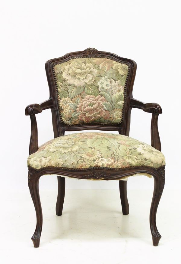 Poltroncina da camera, stile Luigi XV,  - Asta GIOIELLI, ARGENTI, DIPINTI E ARREDI D'ANTIQUARIATO - Poggio Bracciolini Casa d'Aste