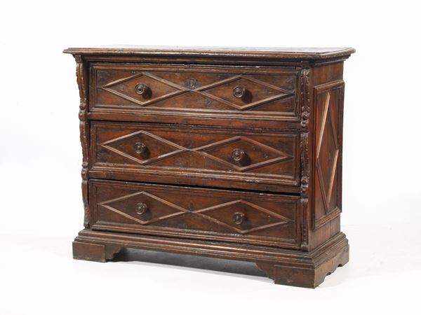Cassettone, Toscana, sec. XVII,  - Asta GIOIELLI, ARGENTI, DIPINTI E ARREDI D'ANTIQUARIATO - Poggio Bracciolini Casa d'Aste
