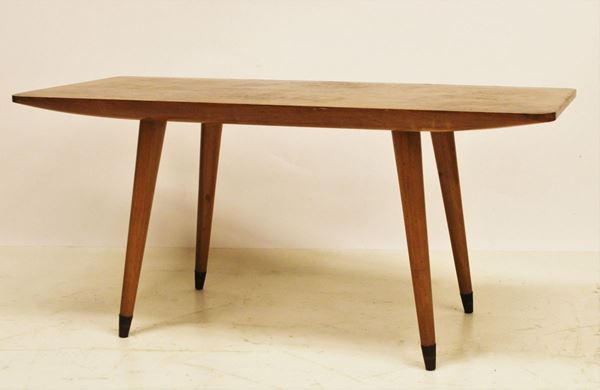 Tavolino da fumo, produzione italiana,