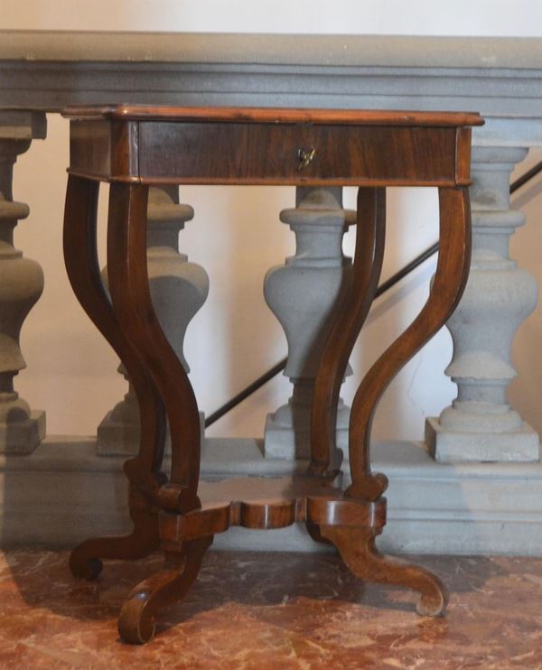 Tavolino da lavoro, sec. XIX,  - Asta GIOIELLI, ARGENTI, DIPINTI E ARREDI D'ANTIQUARIATO - Poggio Bracciolini Casa d'Aste