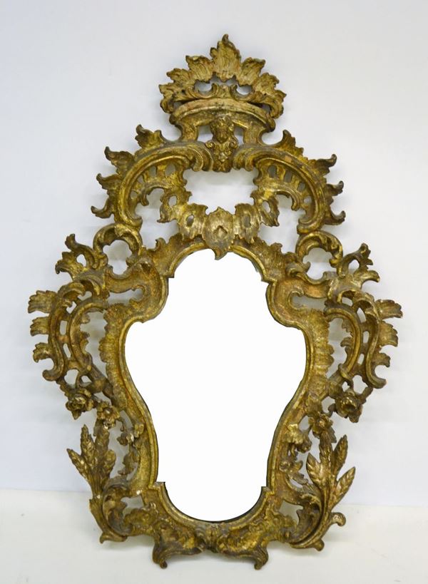 Specchiera, sec. XVIII, in legno intagliato