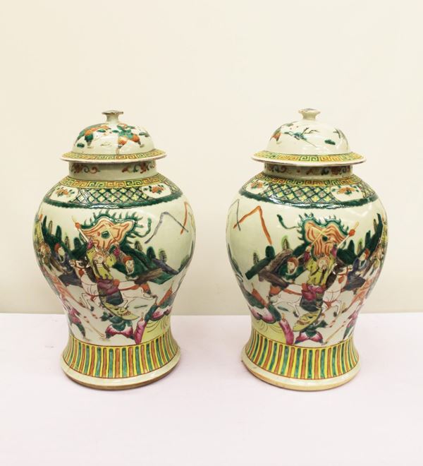 Coppia di potiches, arte orientale,                                       