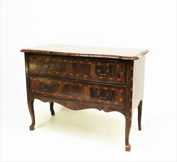 Cassettone, Toscana, sec. XVIII, lastronato                                 - Asta GIOIELLI, ARGENTI, DIPINTI E ARREDI D'ANTIQUARIATO - Poggio Bracciolini Casa d'Aste